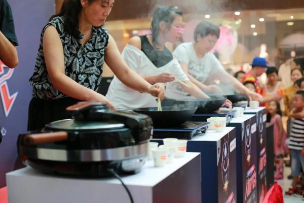 “人机大战”的烹饪版：烹饪机器人完胜大厨